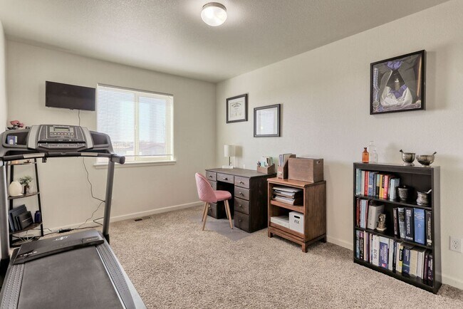 Building Photo - 3 Bedroom 2 1/2 Bath Townhome in Wellington