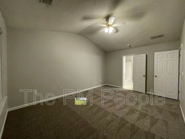 Building Photo - 201 Fairview Lake Way