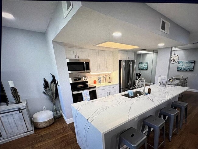 Building Photo - 629 Garland Cir