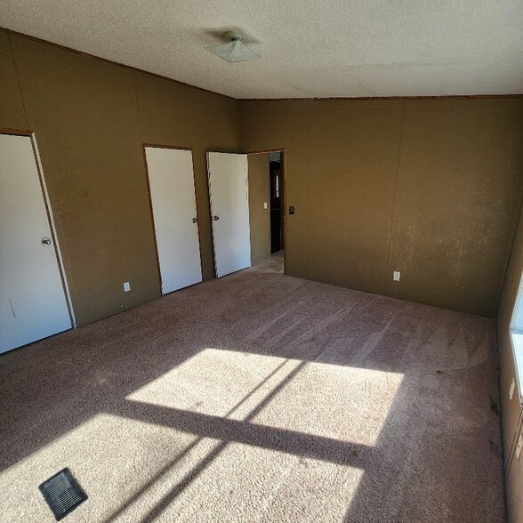 Building Photo - 15271 Country W Dr