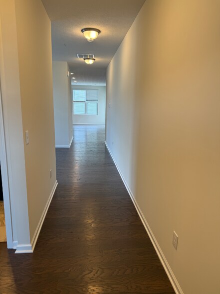 Building Photo - 8580 Apricot Wy