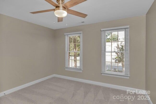Building Photo - 1202 Coachman Dr