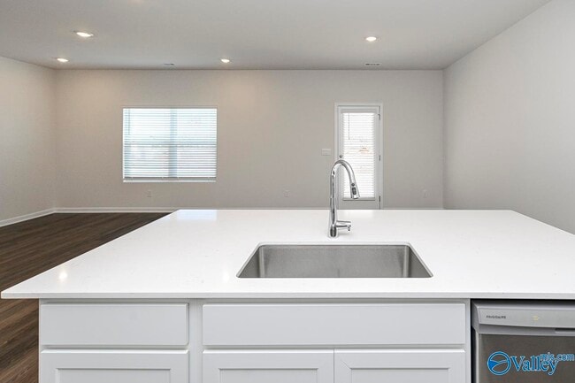 Building Photo - 103 Betty Williams Dr