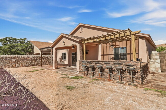 Building Photo - 3133 Clearbrook
