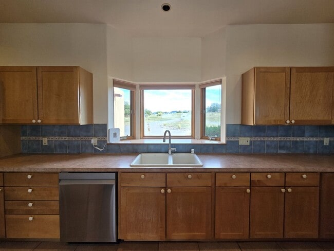 Building Photo - 74 Monte Alto Rd