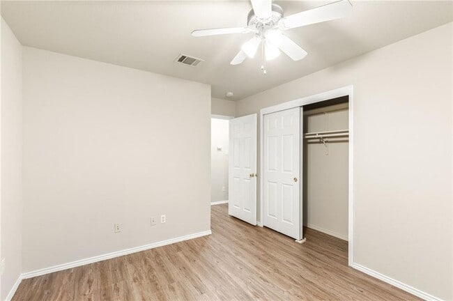 Building Photo - 9417 Bradner Dr