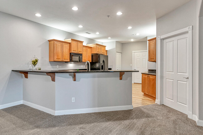 Building Photo - 4666 Sagewood Cir