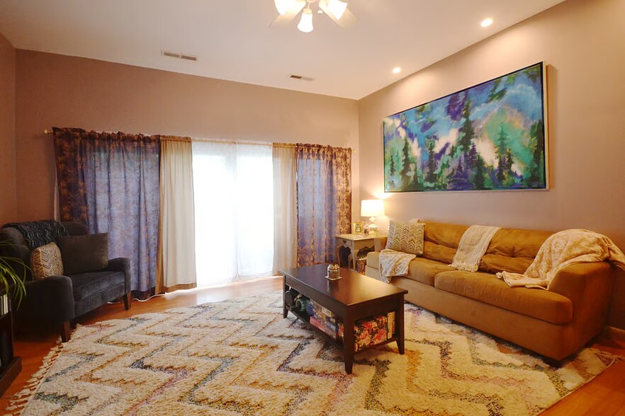 Living room - first floor - 318 Sterling St