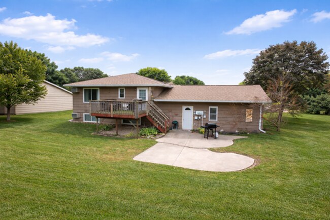 Building Photo - 1040 Terrace Dr