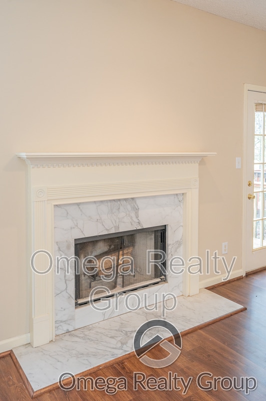 Building Photo - 1934 Live Oak Trce