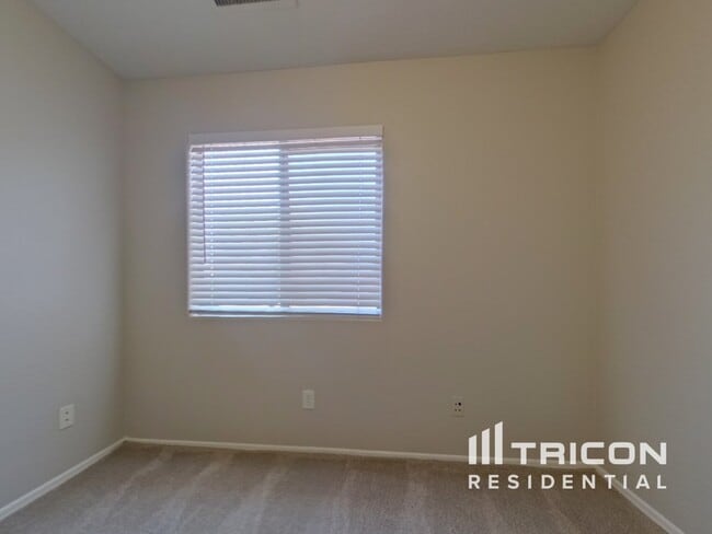Building Photo - 25726 W St Kateri Dr