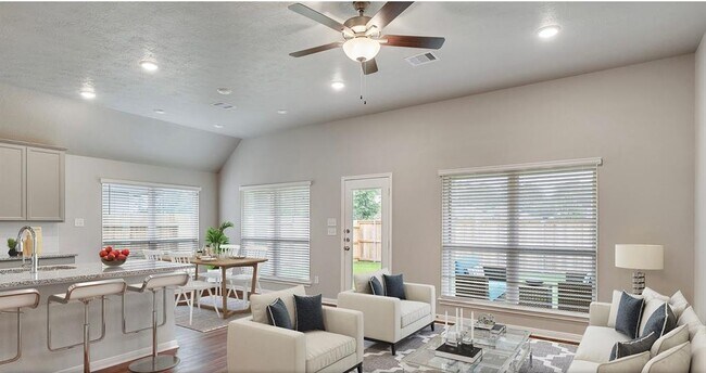 Building Photo - 1026 Tomball Downs Dr