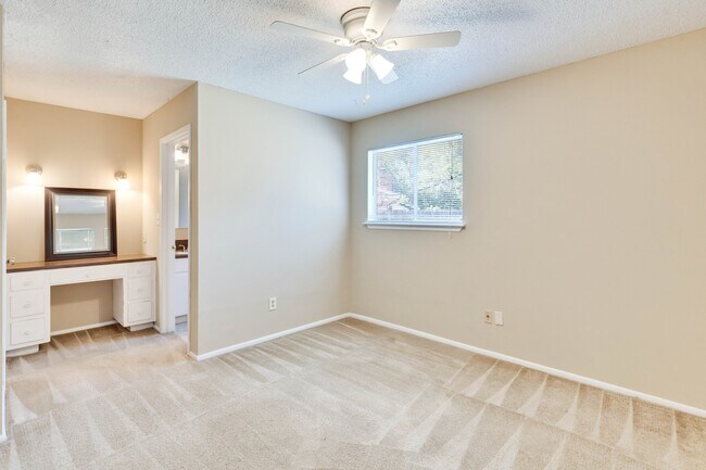 Building Photo - 7404 Bucknell Dr