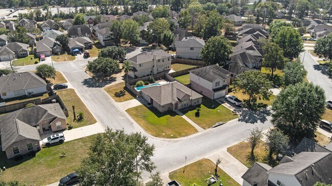 Building Photo - 987 Oak Glen Dr