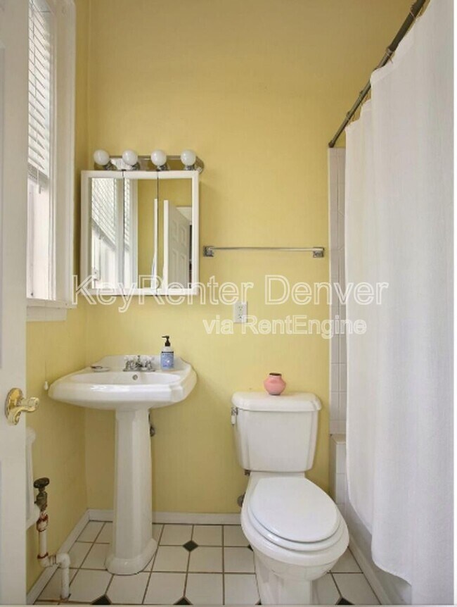 Building Photo - 1364 N Downing St