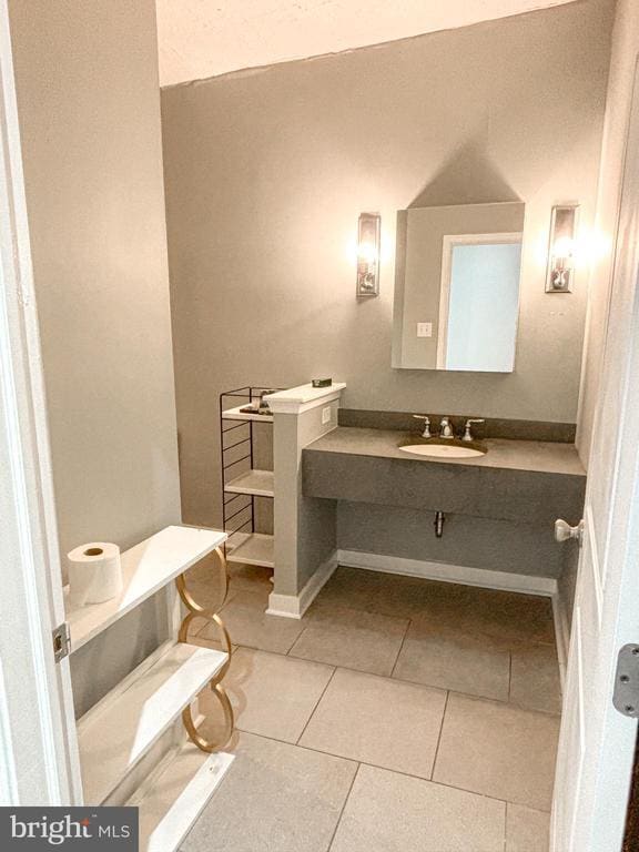 Building Photo - 212 Race St