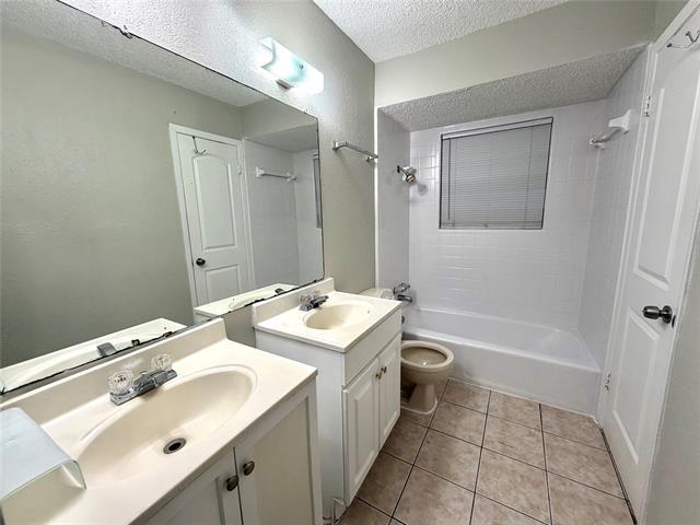 Building Photo - 2022 Mars Dr