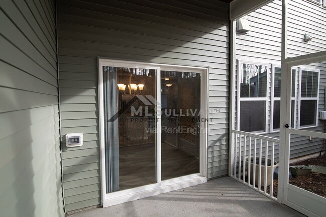 Building Photo - 425 Great Eno Path