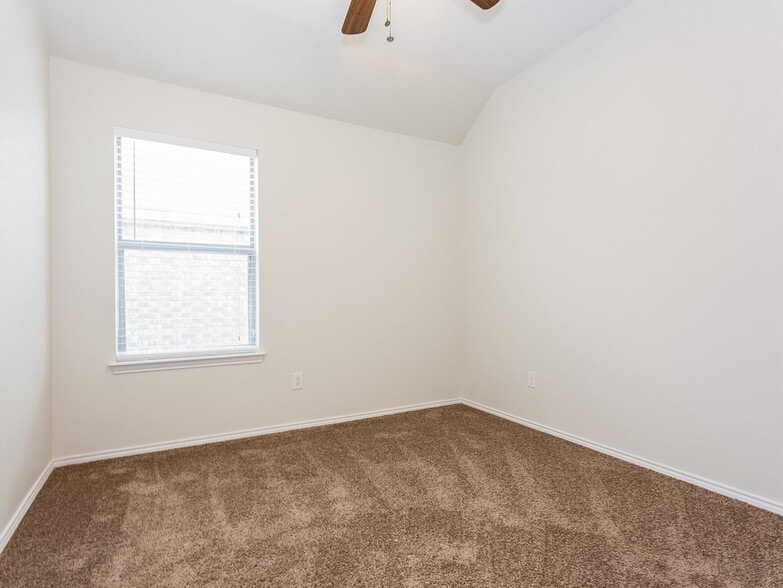 Building Photo - 6420 Spring Ranch Dr