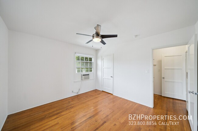 Building Photo - 12027 Albers St