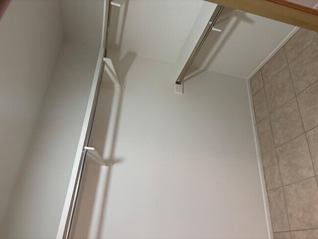 Building Photo - 4218 E Crescent Ave