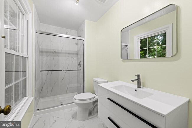 Building Photo - 2615 Chivalry Ct