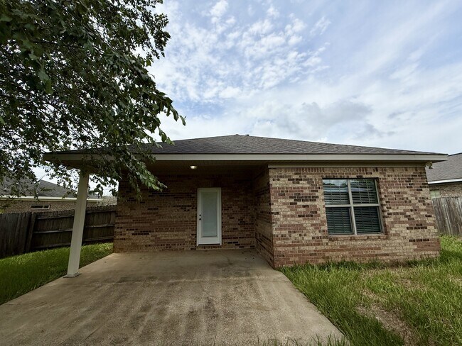Building Photo - 13627 Catahoula Dr S