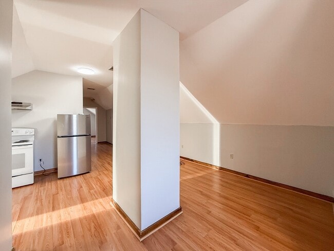 Building Photo - 803 Boylston St