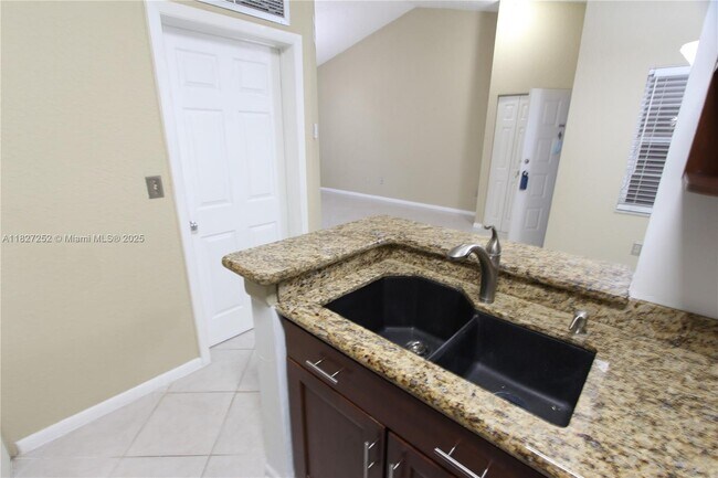 Building Photo - 2881 N Oakland Forest Dr