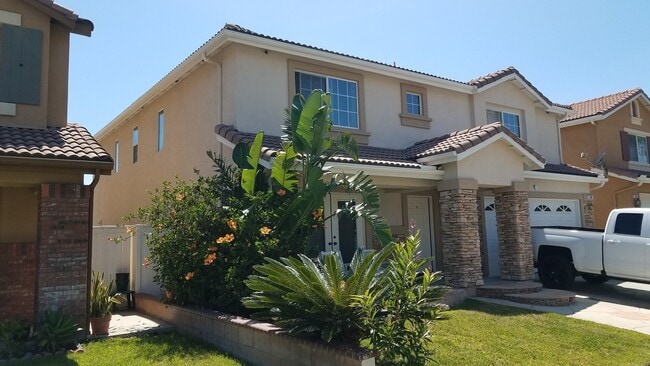 Building Photo - Beautiful 5 Bedroom 4 Bathroom Home in Wes...