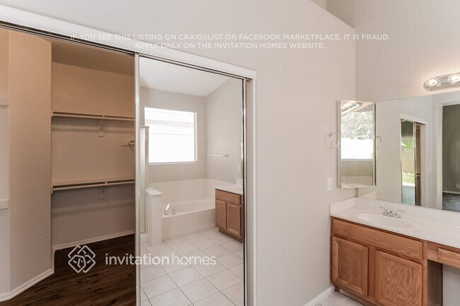 Building Photo - 737 N Gregory Pl