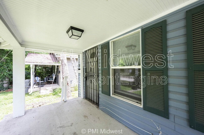 Building Photo - 2901 N Chester Ave