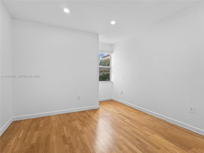 Building Photo - 11186 NW 73rd Terrace