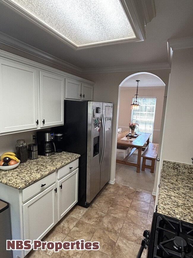 Building Photo - 10060 Madison Ridge Ln