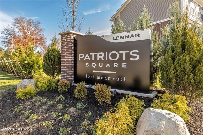 Building Photo - 29 Midway Rd N