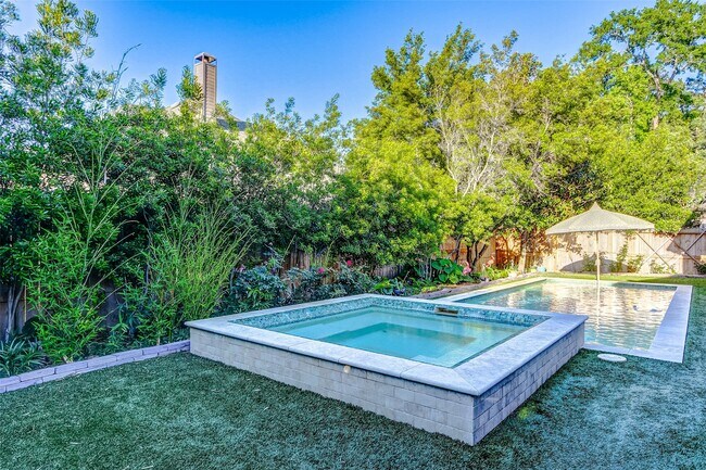 Building Photo - 12711 Waveland Bend Ln