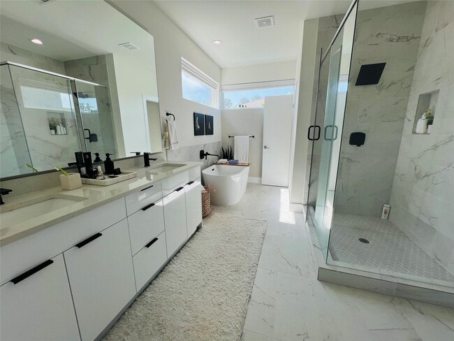 Building Photo - 2223 Padron Pl