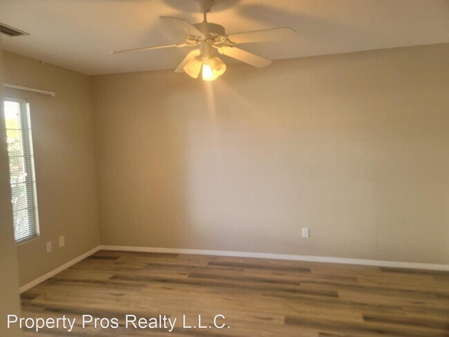 Building Photo - 2 br, 1 bath House - 588-A Sawmill Cove