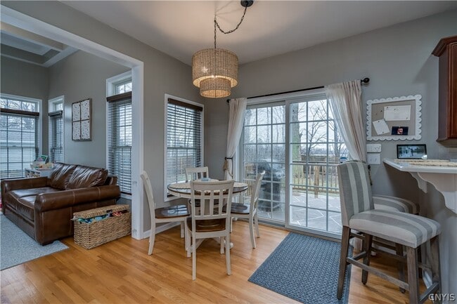 Building Photo - 117 MillCreek Ln