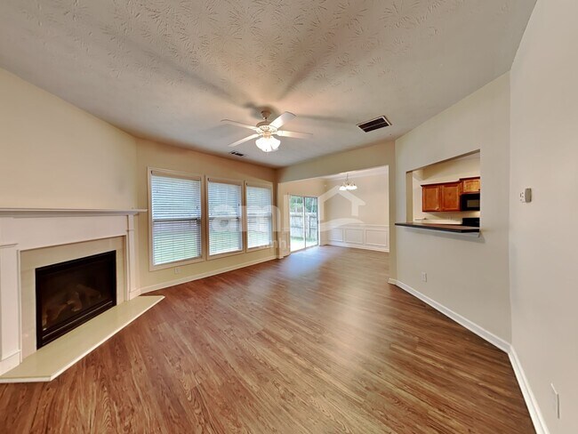 Building Photo - 913 Tamarisk Pl