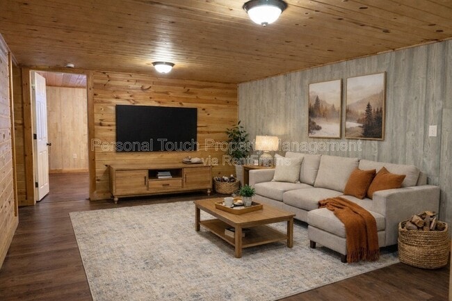 Building Photo - 625 2nd Ave W