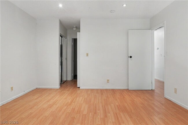 Building Photo - 6544 Ironbark Ln