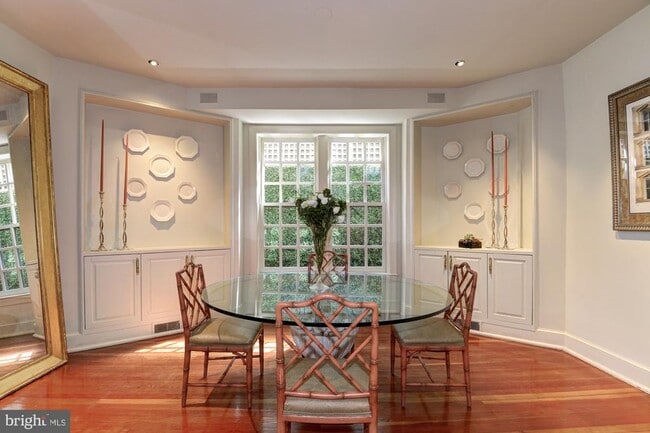 Building Photo - 3249 O St NW