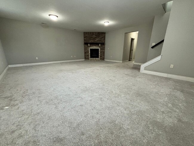 Building Photo - Italian Estates Property Management
