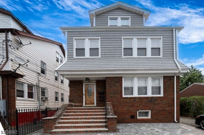 Building Photo - 90 Norman Rd