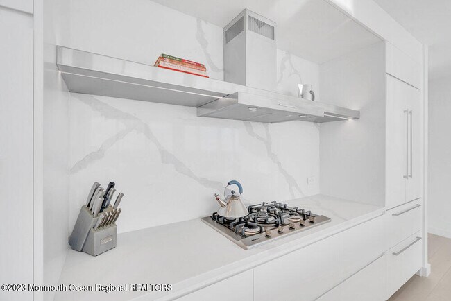 Building Photo - 1101 Ocean Ave N