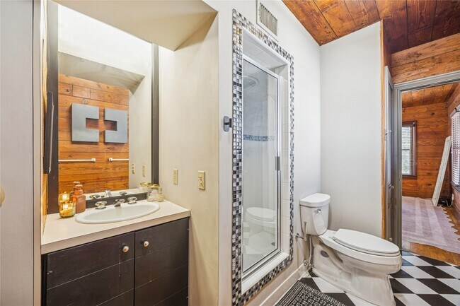 Building Photo - 505 Harvard St