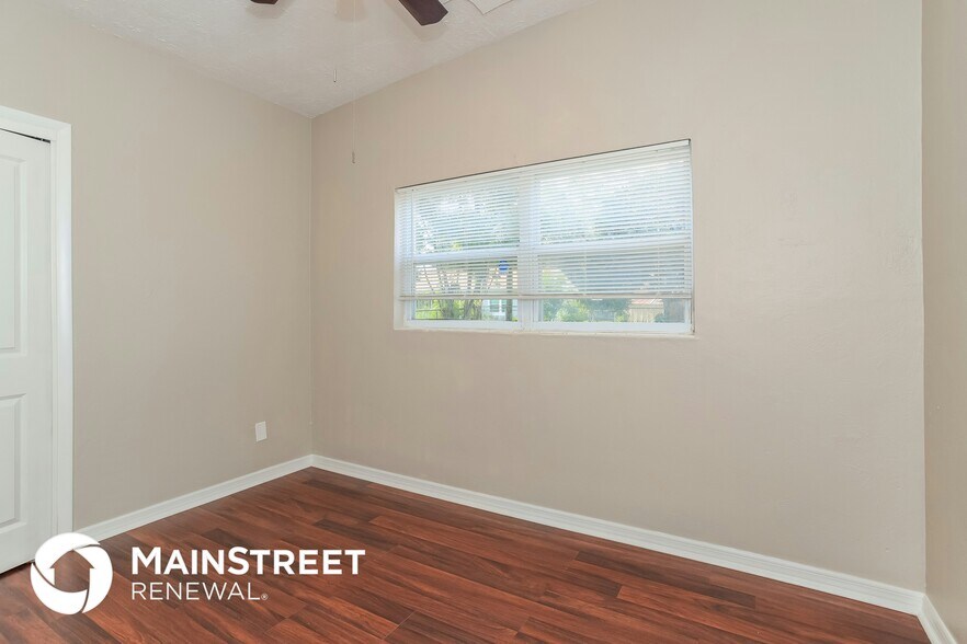 Building Photo - 5915 Beechmont Blvd