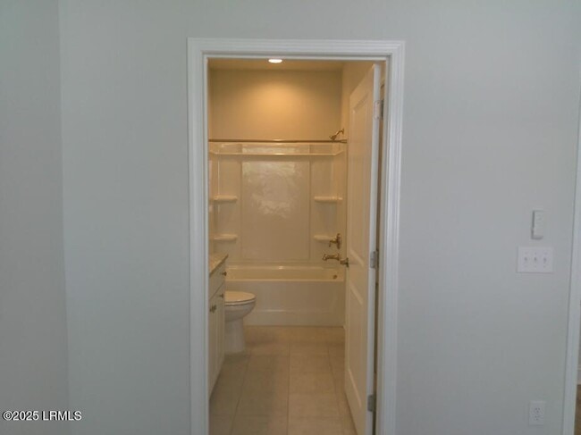 Building Photo - 443 Crane Ct
