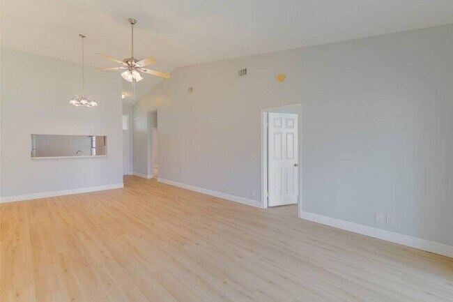 Building Photo - 231 Cypress Point Dr